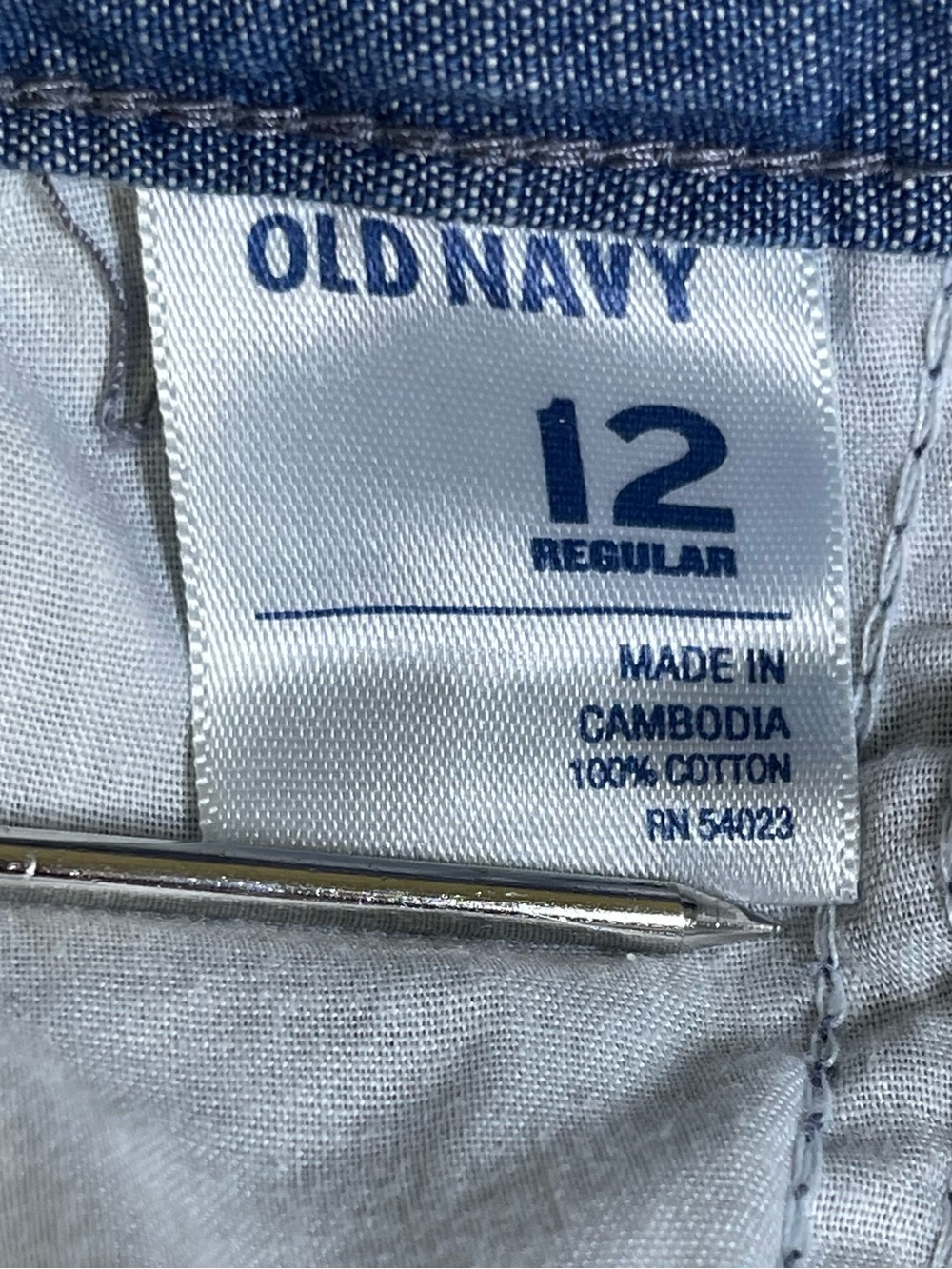 Old Navy Ultra Blue Size 12 Women's Chambray Cuffed Drawstring Capri Pants - Picture 4 of 7